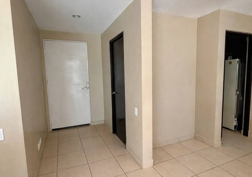 Casa en Alquiler, Condado Santa Rosa 2, Estilo C2