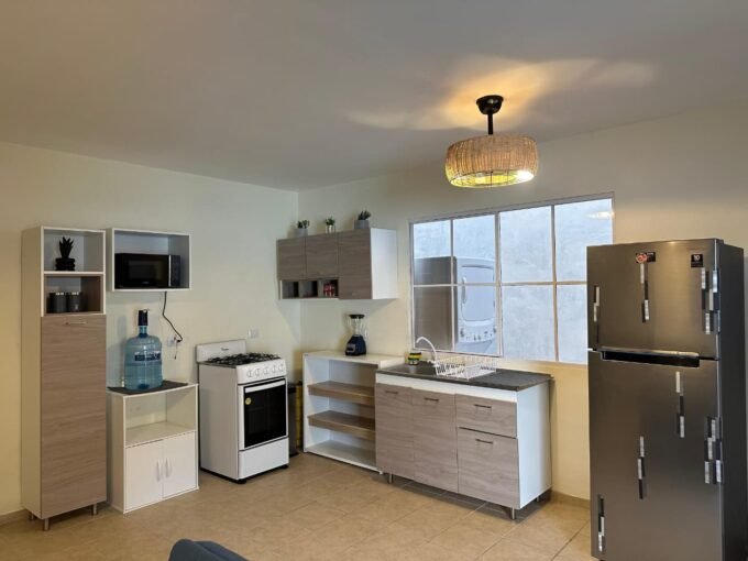 Rancho de Playa Amueblado con Piscina en San Diego, La Libertad