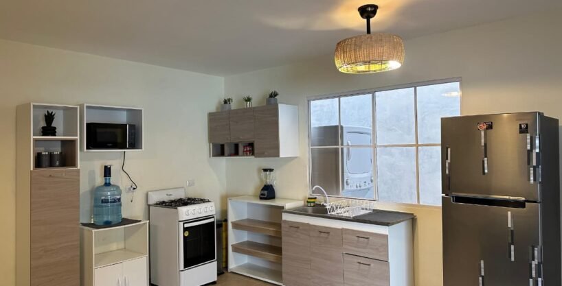 Rancho de Playa Amueblado con Piscina en San Diego, La Libertad